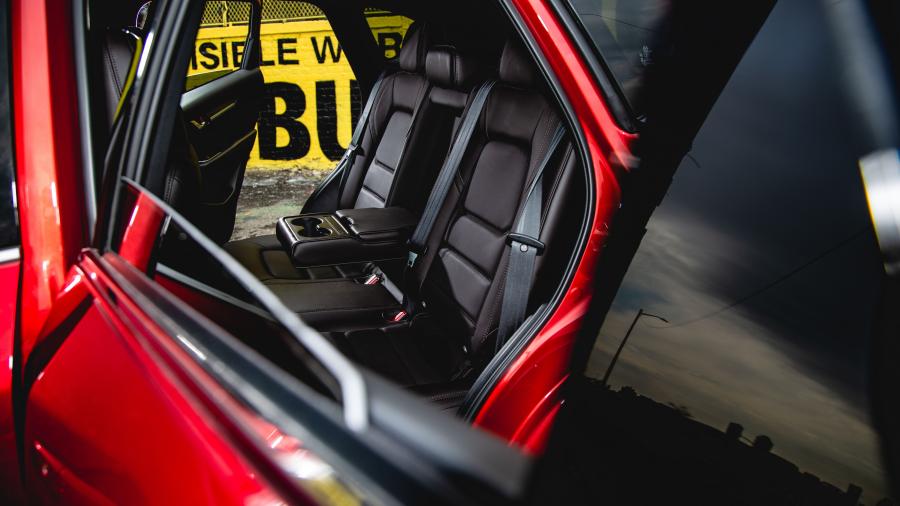 Интерьер Mazda CX-5 Signature 2018 года  (NA) (фото 7 из 40)